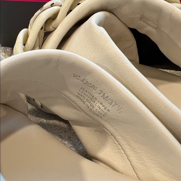 Vince Camuto Azori Slide Sandals - made of baby sheep leather - Picture 5 of 9